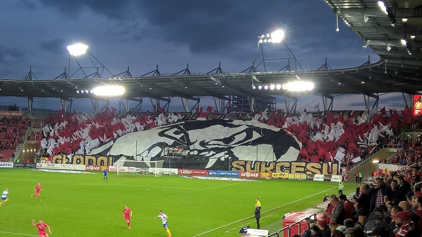 Oprawa kibiców na meczu III ligi z Turem Bielsk Podlaski